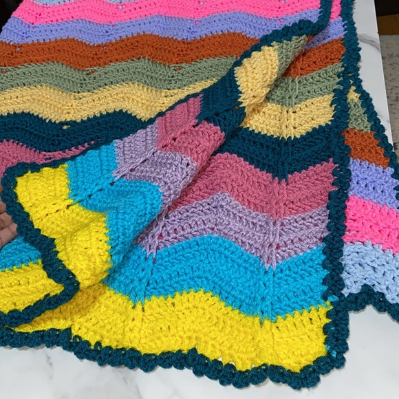 Handmade Crochet Ripple Stripe Lap Blanket Size 54"x43" Vintage Look Blanket - Picture 9 of 17